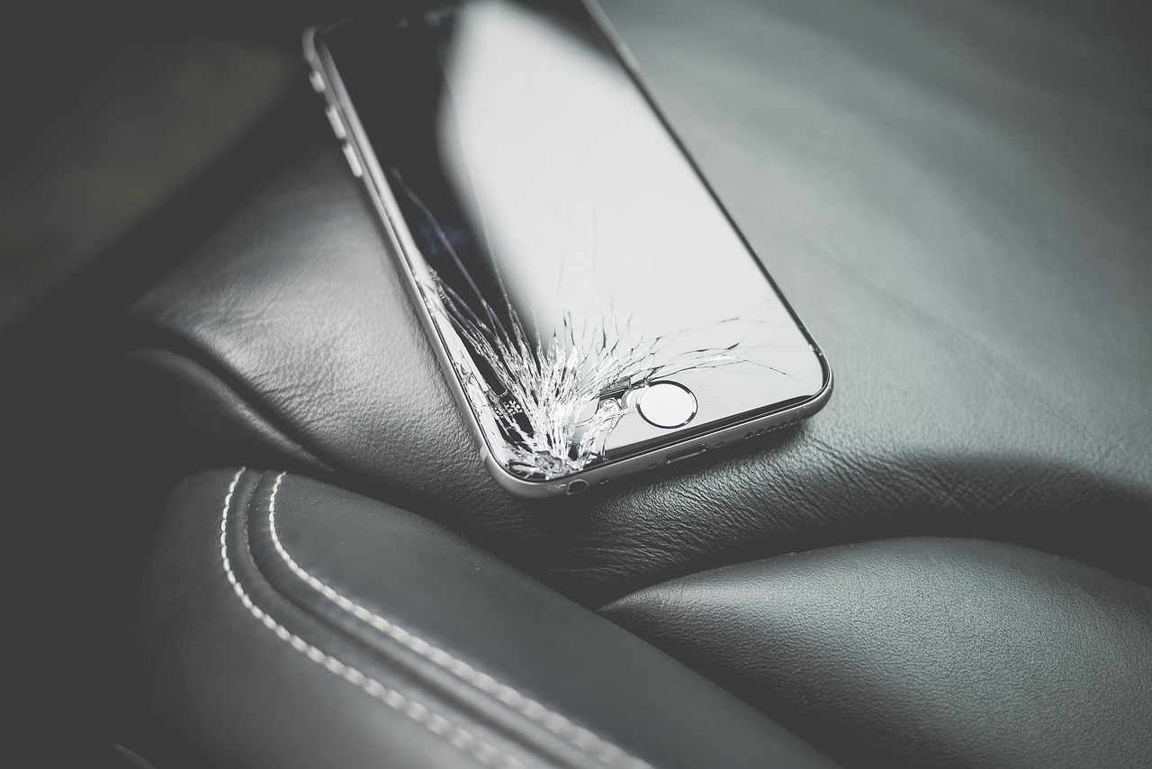 穿越时光的经典，二手iPhone 4体验与评价