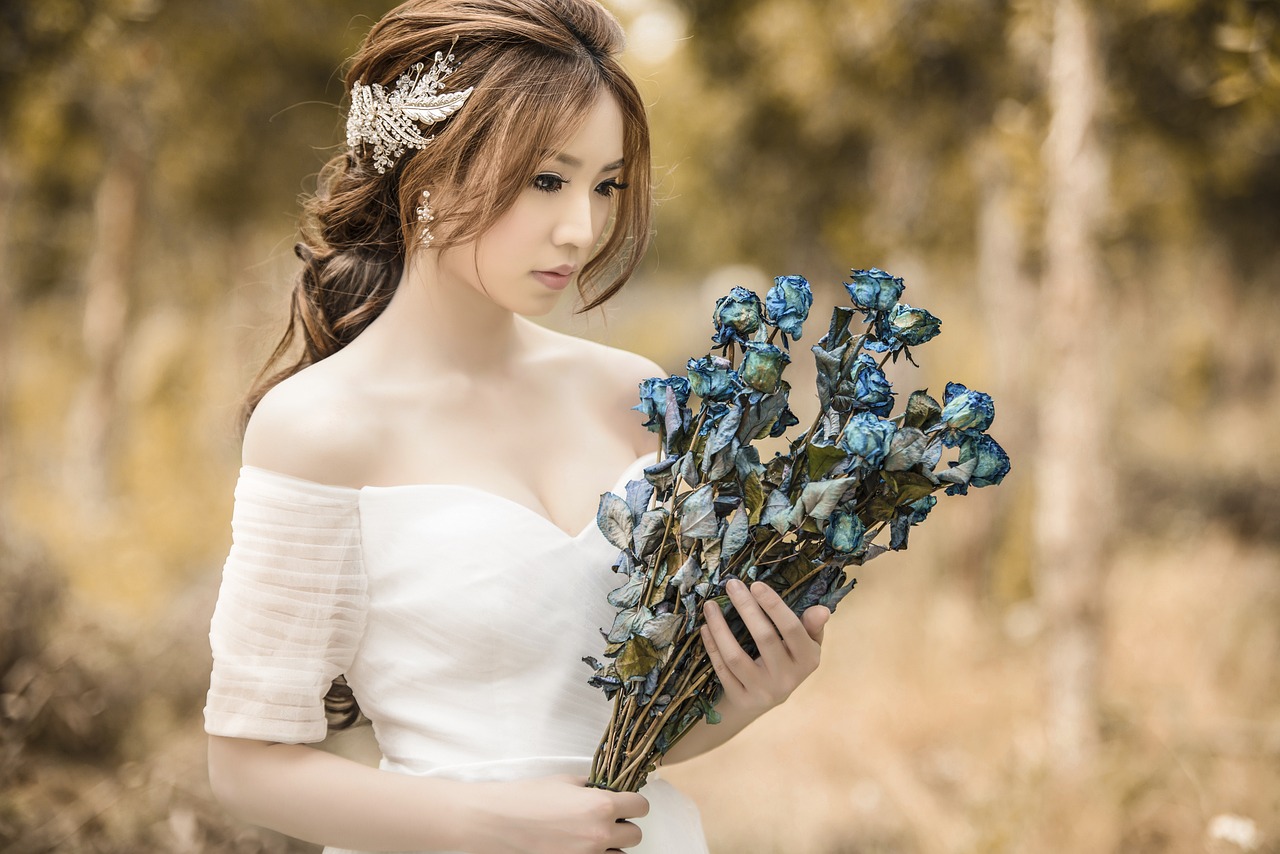 一夫多妻的迷思，男子在小区内寻找五个媳妇的背后故事