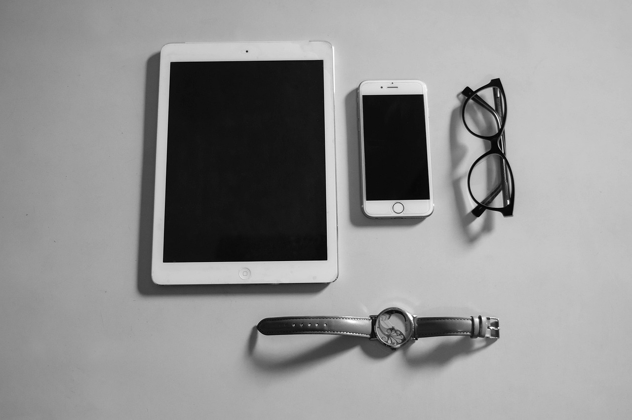 如何在苹果官网轻松查询您的iPhone、iPad和Apple Watch的真伪