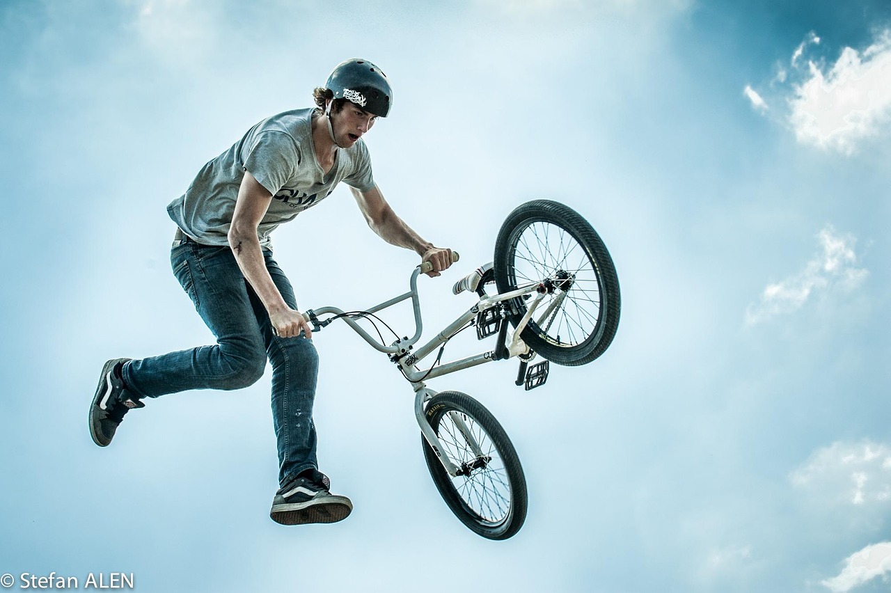 锂电电动自行车，绿色出行的新选择，价格与价值的全面解析
