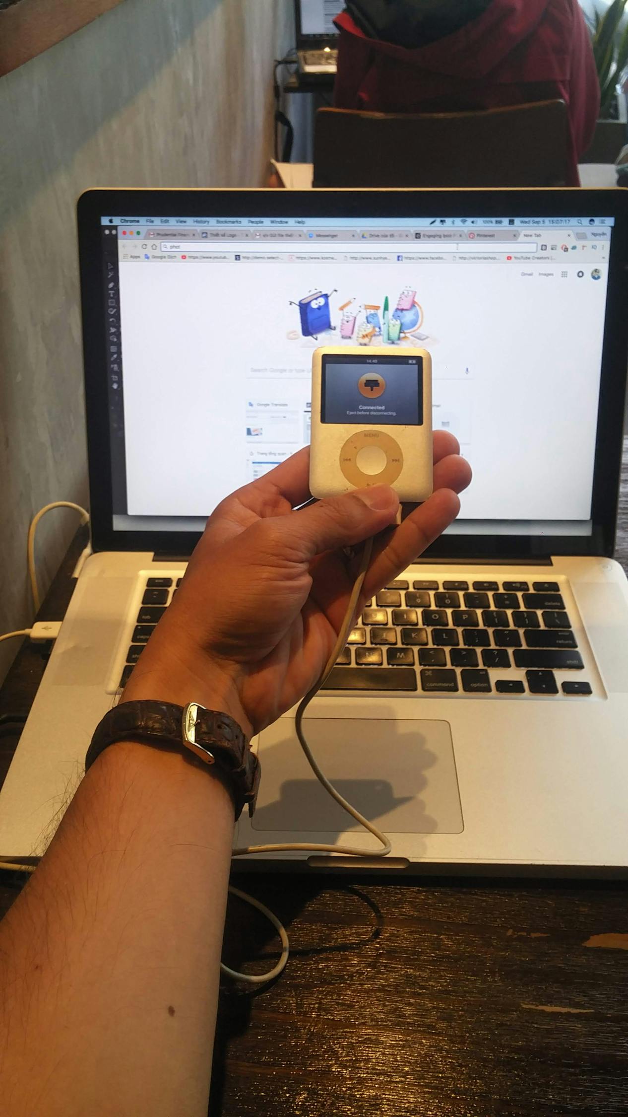 苹果皮Touch4，不仅仅是手机壳，更是智能生活的延伸