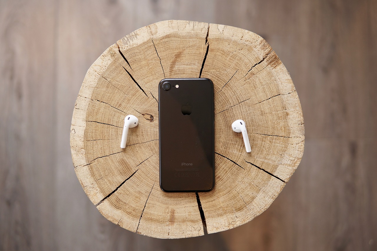 iPhone 4S拆机图解，深入了解你的智能手机