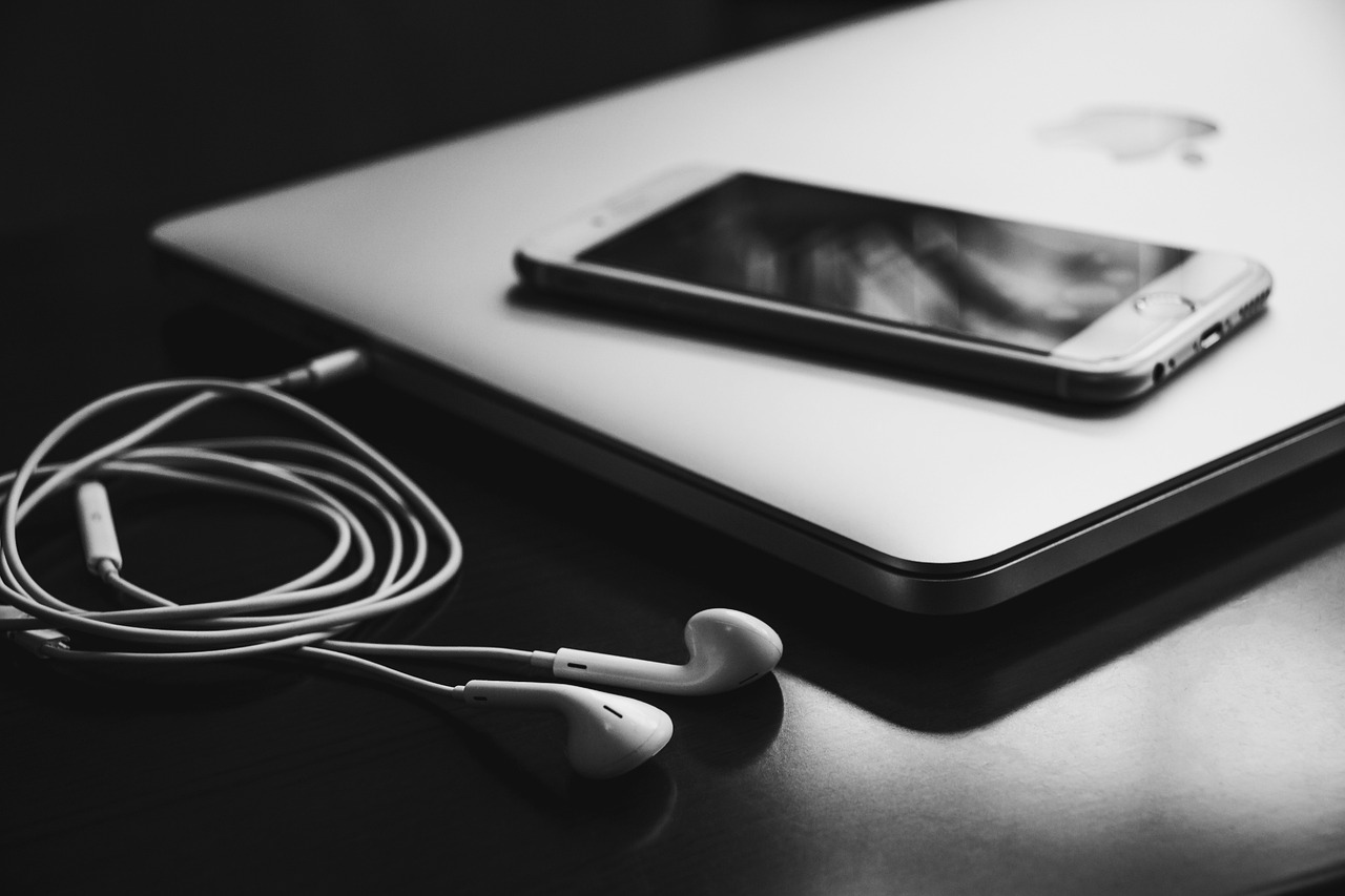 探索非iPhone用户的智能生活，Android及其他智能手机的优势与选择