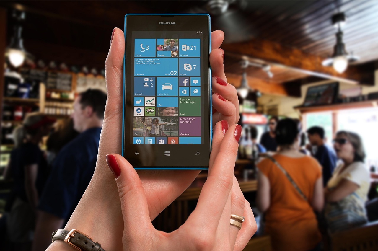 Lumia 625，诺基亚的智能复兴与Windows Phone的遗憾