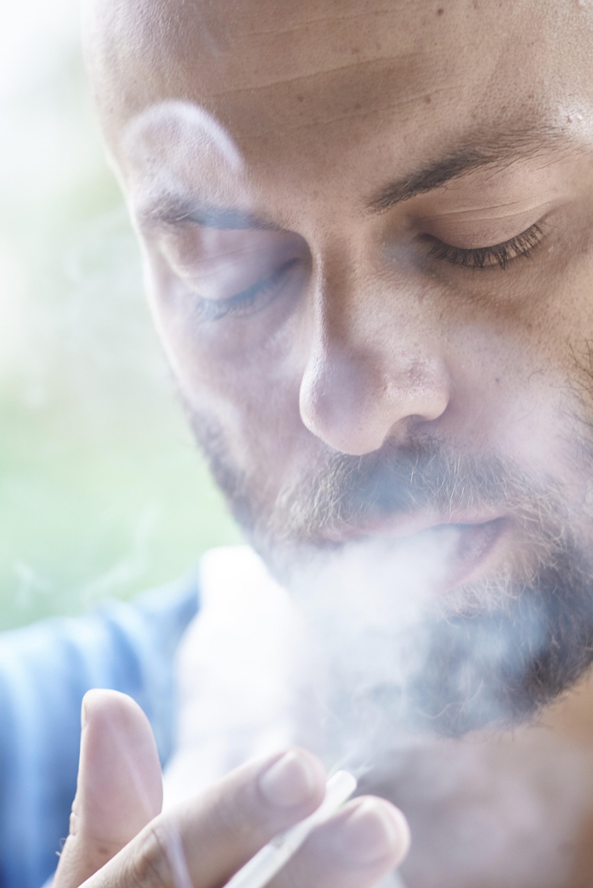 曼秀雷敦男士润唇膏，守护男性魅力的唇部护理专家
