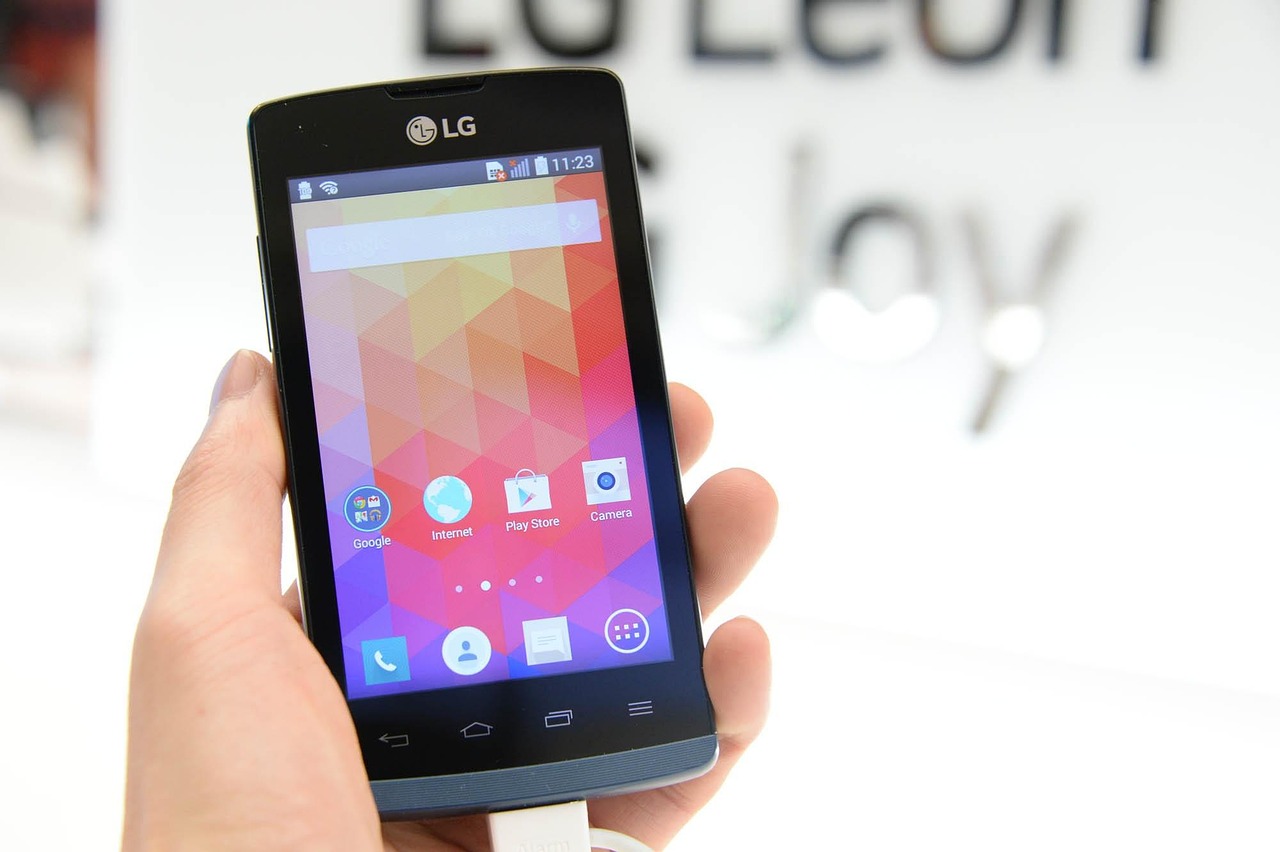 LG KU990，经典滑盖手机的报价与市场价值分析