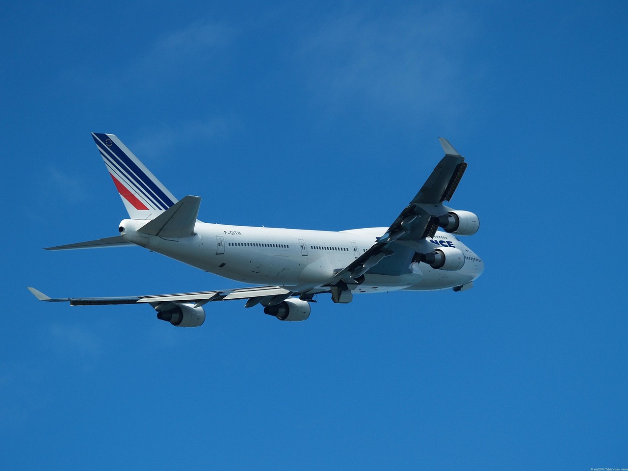 P707飞机，航空史上的传奇与现代航空技术的启示